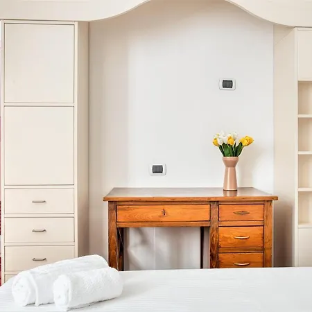 Appartement Joivy Trendy Near Sforzesco Castle Milaan